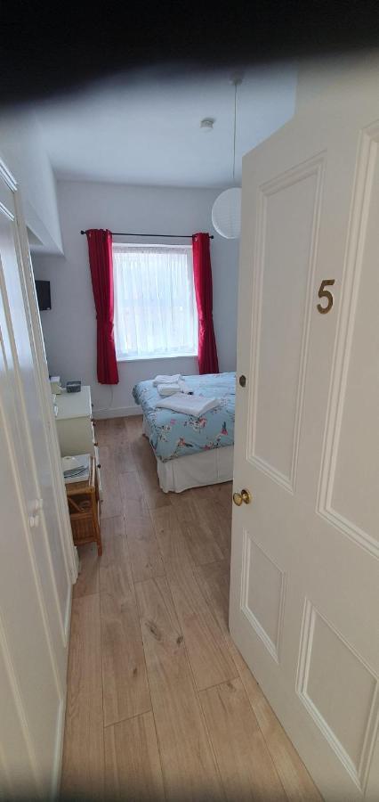 St Davids & Moorfield Hotels Chapel Street חלנדודנו מראה חיצוני תמונה